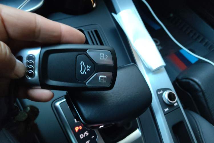 Used Audi A4L 2020 40 TFSI Fashion Dynamic Model Vehicle Key