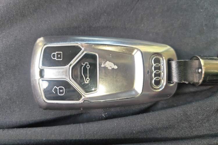 Used Audi A4L 2020 40 TFSI Luxury Dynamic Model Vehicle Key