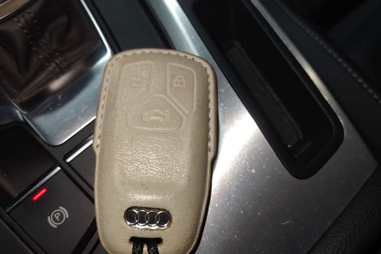 Used Audi A4L 2020 40 TFSI Fashion Dynamic Model Vehicle Key