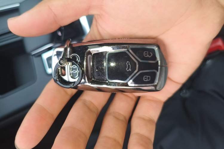Used Audi A4L 2020 40 TFSI Luxury Dynamic Model Vehicle Key