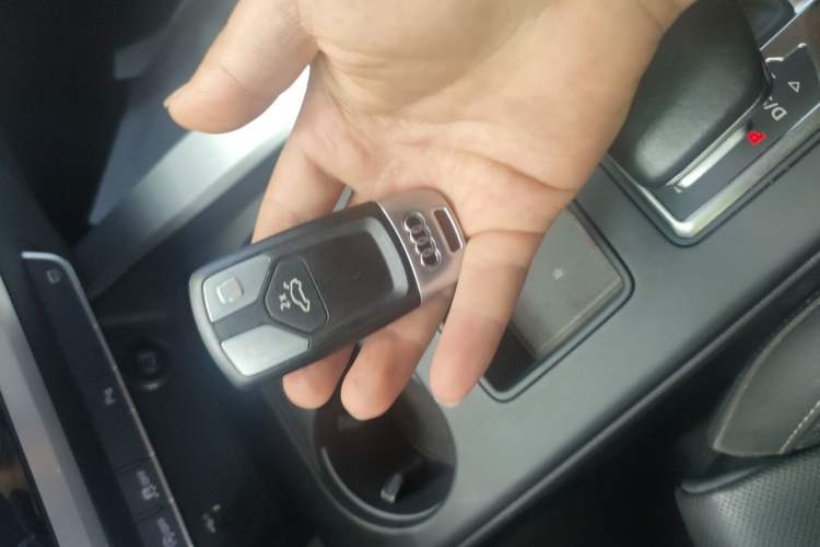 Used Audi A4L 2020 40 TFSI Fashion Dynamic Model Vehicle Key