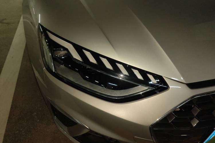 Used Audi A4L 2020 40 TFSI Fashion Dynamic Model Right Front Headlight