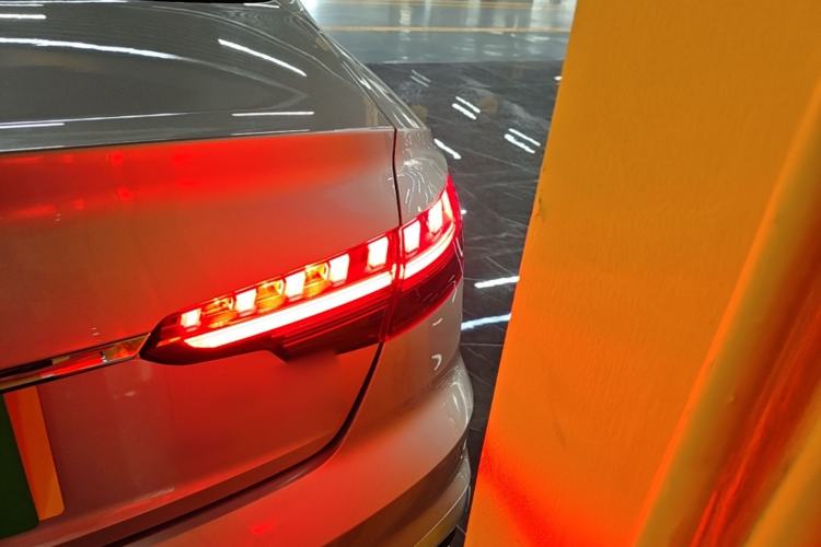 Used Audi A4L 2020 40 TFSI Fashion Dynamic Model Right Rear Taillight