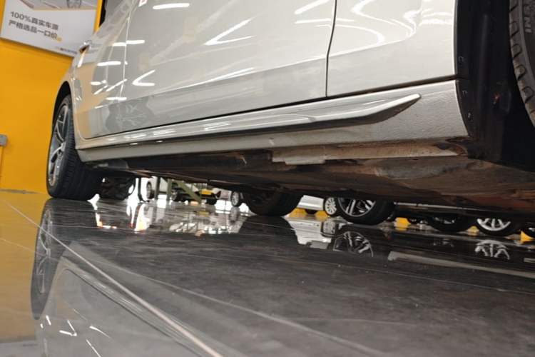 Used Audi A4L 2020 40 TFSI Fashion Dynamic Model Right Side Sill