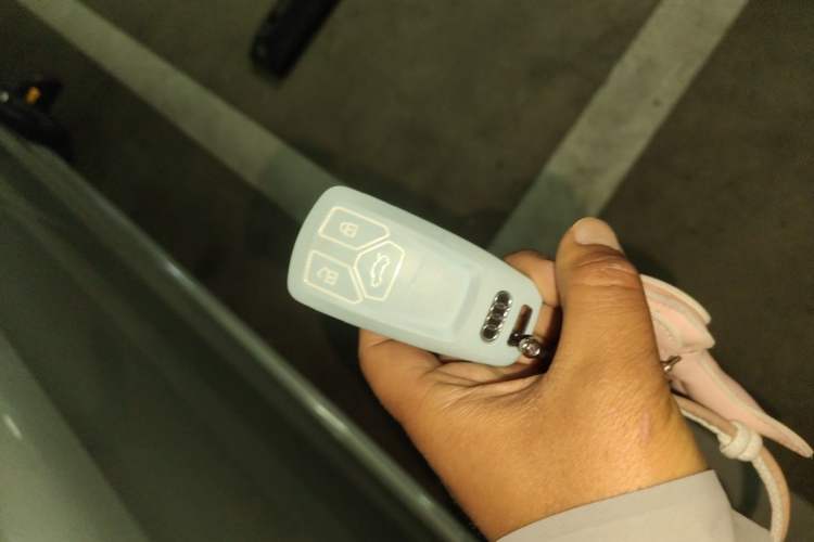Used Audi A4L 2020 40 TFSI Fashion Dynamic Model Vehicle Key