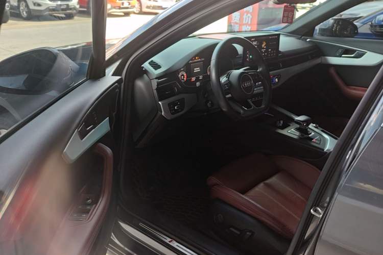 Used Audi A4L 2021 40 TFSI Enjoy Life Edition Driver Seat
