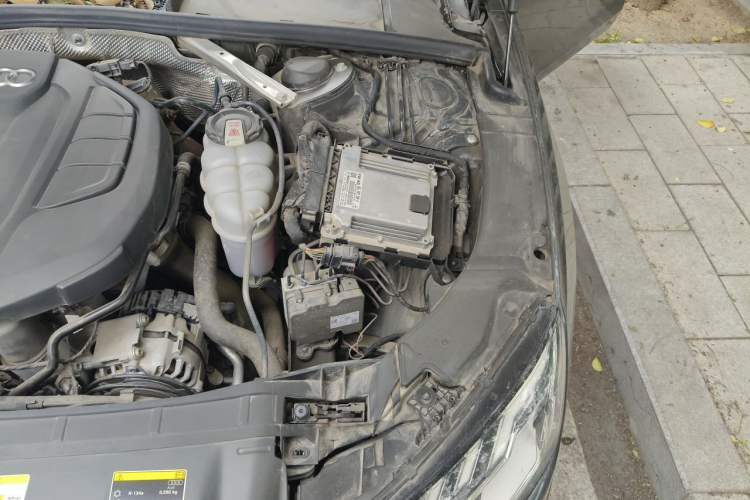 Used Audi A4L 2021 40 TFSI Enjoy Life Edition Engine Bay Left