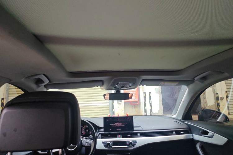 Used Audi A4L 2021 40 TFSI Enjoy Life Edition Headliner