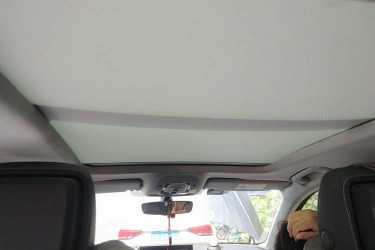 Used Audi A4L 2021 40 TFSI Enjoy Life Edition Headliner