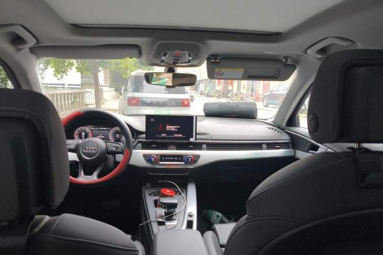 Used Audi A4L 2021 40 TFSI Enjoy Life Edition Headliner