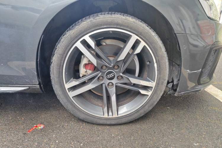 Used Audi A4L 2021 40 TFSI Enjoy Life Edition Right Front Wheel Hub