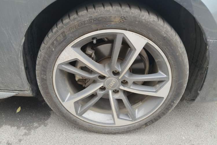 Used Audi A4L 2021 40 TFSI Enjoy Life Edition Right Front Wheel Hub