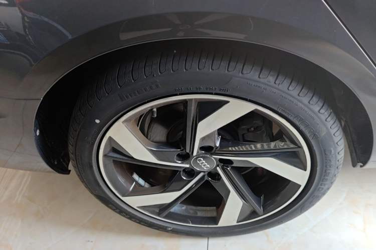 Used Audi A4L 2021 40 TFSI Enjoy Life Edition Right Rear Wheel Hub