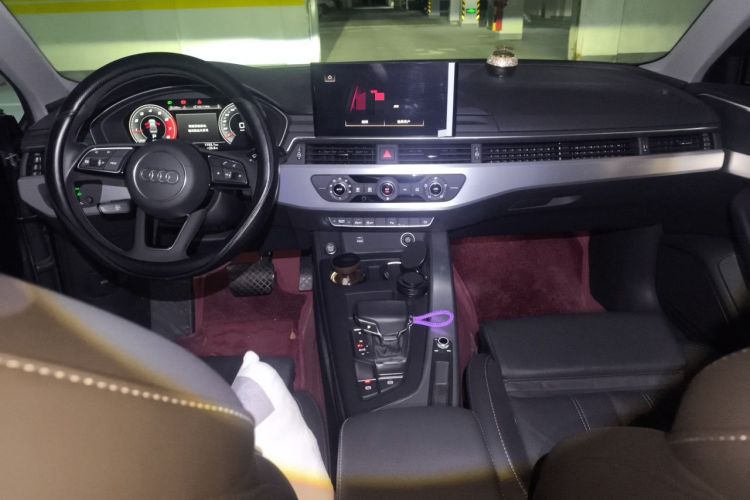 Used Audi A4L 2021 40 TFSI Enjoy Life Edition Center Console