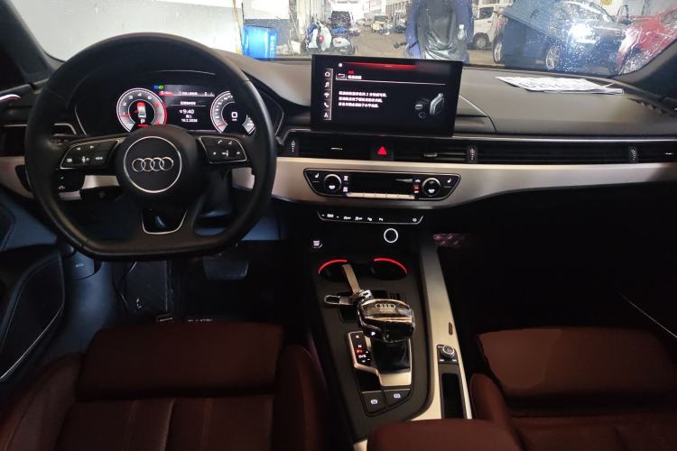 Used Audi A4L 2021 40 TFSI Enjoy Life Edition Center Console