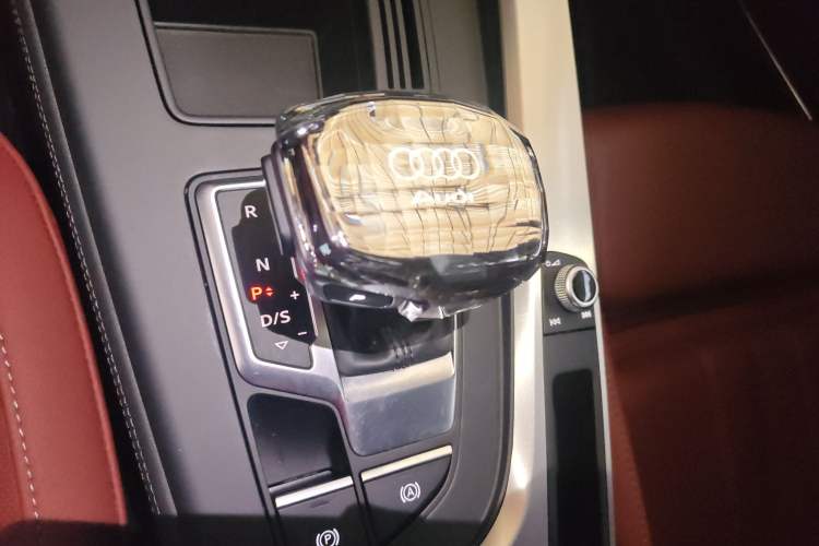 Used Audi A4L 2021 40 TFSI Enjoy Life Edition Gear Lever