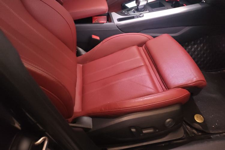Used Audi A4L 2021 40 TFSI Enjoy Life Edition Right Front Seat