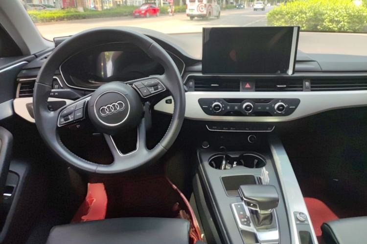 Used Audi A4L 2021 40 TFSI Enjoy Life Edition Center Console