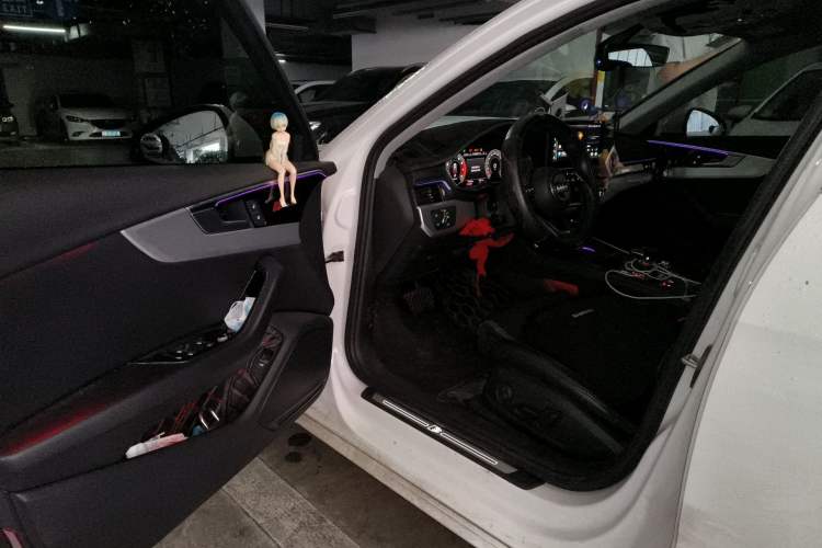 Used Audi A4L  Driver Seat