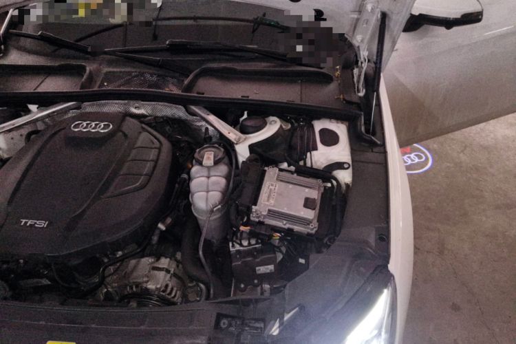 Used Audi A4L  Engine Bay Left