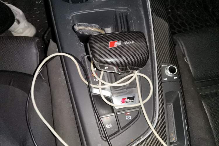 Used Audi A4L  Gear Lever