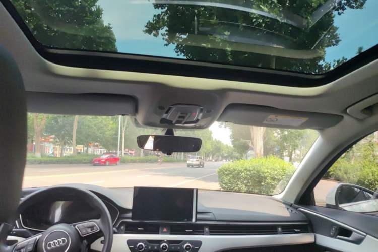 Used Audi A4L 2021 40 TFSI Enjoy Life Edition Headliner