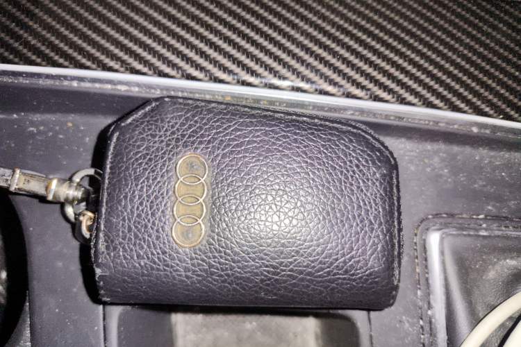 Used Audi A4L  Vehicle Key