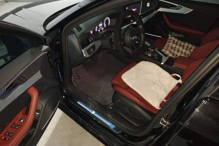 Used Audi A4L 2022 40 TFSI Luxury Dynamic Model Driver Seat