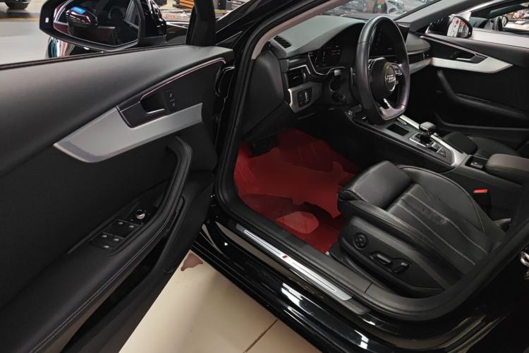 Used Audi A4L 2022 40 TFSI Luxury Dynamic Model Driver Seat
