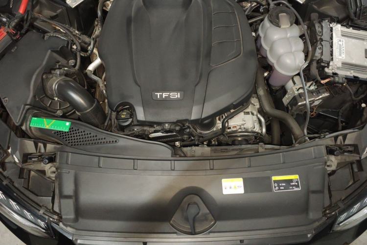 Used Audi A4L 2022 40 TFSI Luxury Dynamic Model Engine Bay