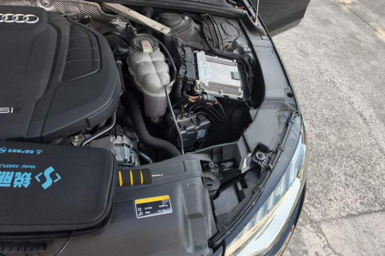 Used Audi A4L 2022 40 TFSI Stylish and Elegant Edition Engine Bay Left