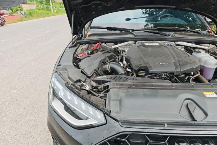 Used Audi A4L 2022 40 TFSI Luxury Dynamic Model Engine Bay Right
