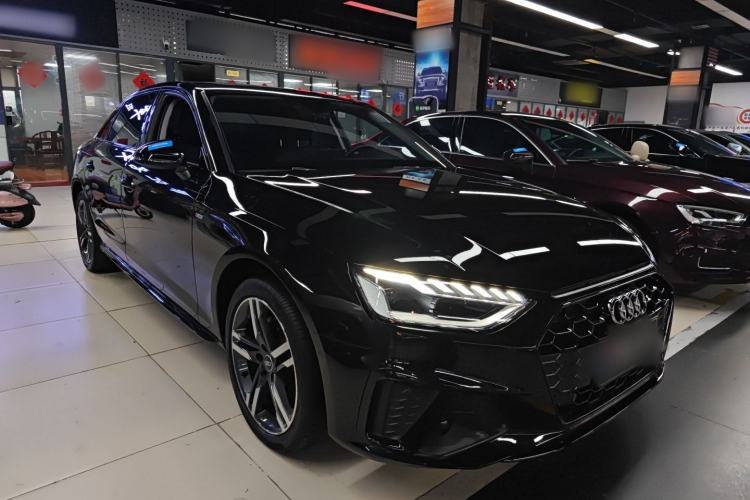 Used Audi A4L 2022 40 TFSI Luxury Dynamic Model Front Right 45 Deg