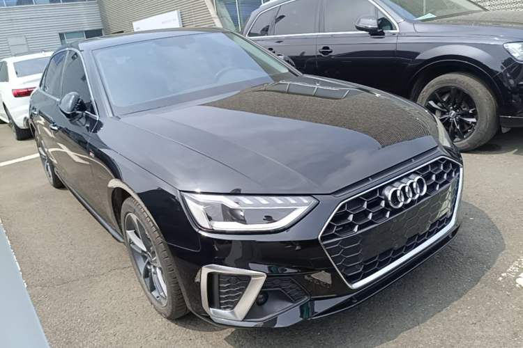 Used Audi A4L 2022 40 TFSI Fashion Dynamic Model Front Right 45 Deg