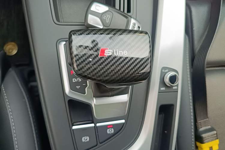 Used Audi A4L 2022 40 TFSI Fashion Dynamic Model Gear Lever