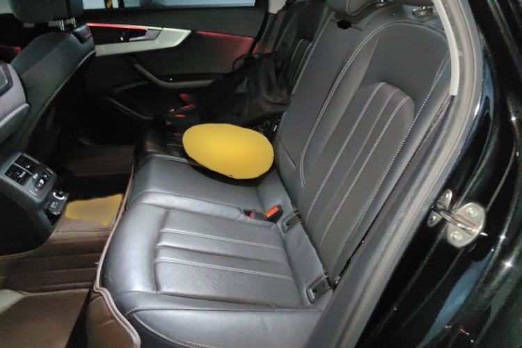 Used Audi A4L 2022 40 TFSI Luxury Dynamic Model Interior 4