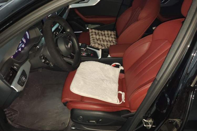 Used Audi A4L 2022 40 TFSI Luxury Dynamic Model Left Front Seat