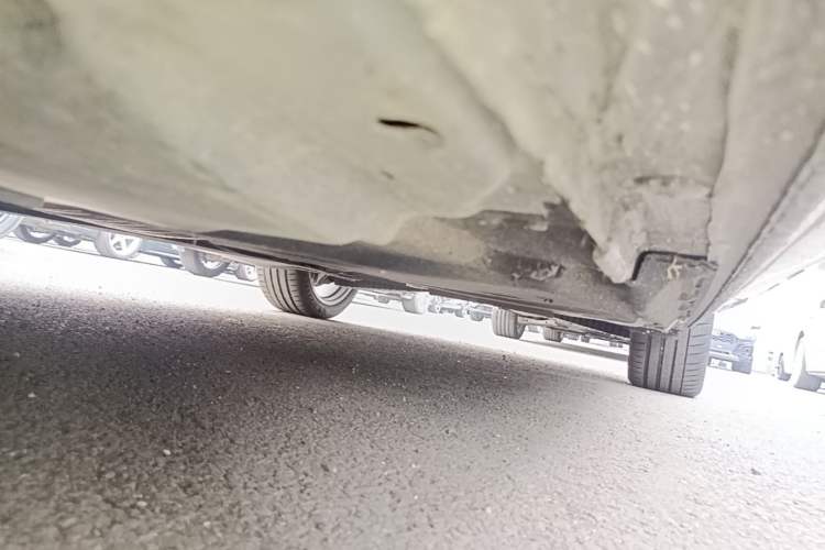 Used Audi A4L 2022 40 TFSI Fashion Dynamic Model Left Side Sill