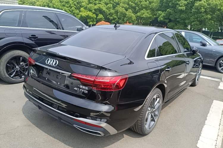 Used Audi A4L 2022 40 TFSI Fashion Dynamic Model Rear Right 45 Deg