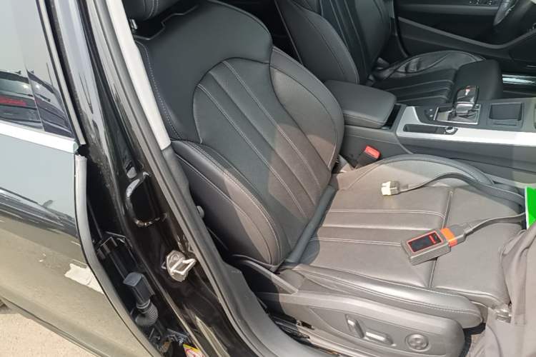 Used Audi A4L 2022 40 TFSI Fashion Dynamic Model Right Front Seat