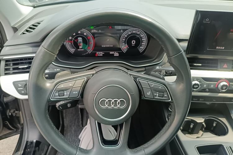 Used Audi A4L 2022 40 TFSI Fashion Dynamic Model Steering Wheel
