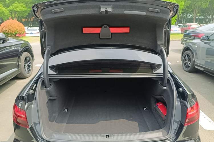 Used Audi A4L 2022 40 TFSI Fashion Dynamic Model Trunk