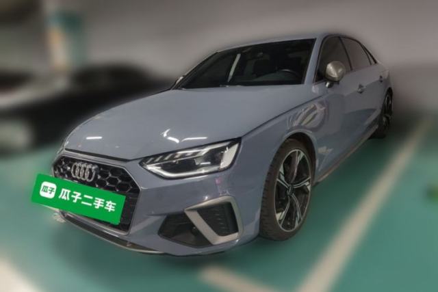Audi A4L 2022 40 TFSI quattro RS Performance Package مستعملة
