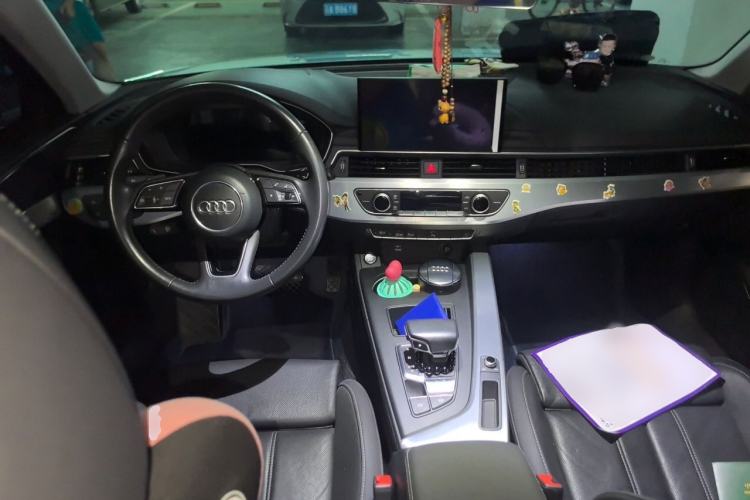Used Audi A4L 2022 40 TFSI Fashion Dynamic Model Center Console