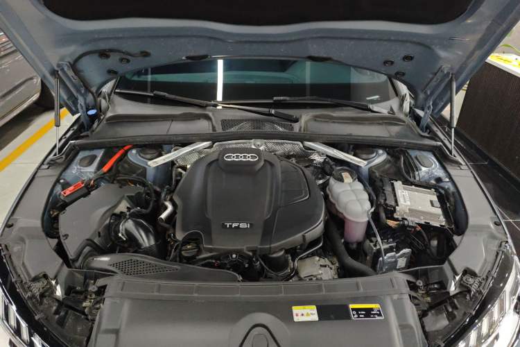 Used Audi A4L 2022 40 TFSI quattro RS Performance Package Engine Bay