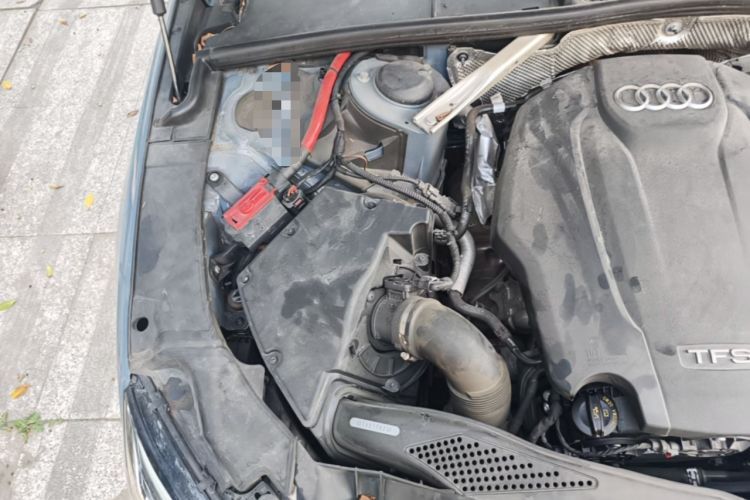 Used Audi A4L 2022 40 TFSI quattro RS Performance Package Engine Bay Right