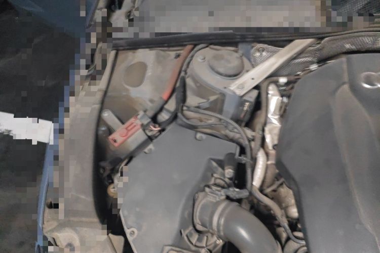 Used Audi A4L 2022 40 TFSI quattro RS Performance Package Engine Bay Right