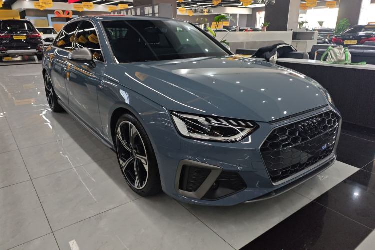 Used Audi A4L 2022 40 TFSI quattro RS Performance Package Front Right 45 Deg