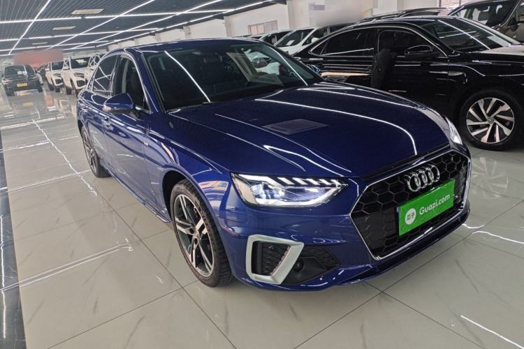 Used Audi A4L 2022 40 TFSI Luxury Dynamic Model Front Right 45 Deg