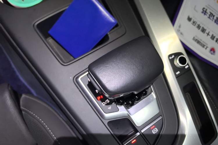 Used Audi A4L 2022 40 TFSI Fashion Dynamic Model Gear Lever